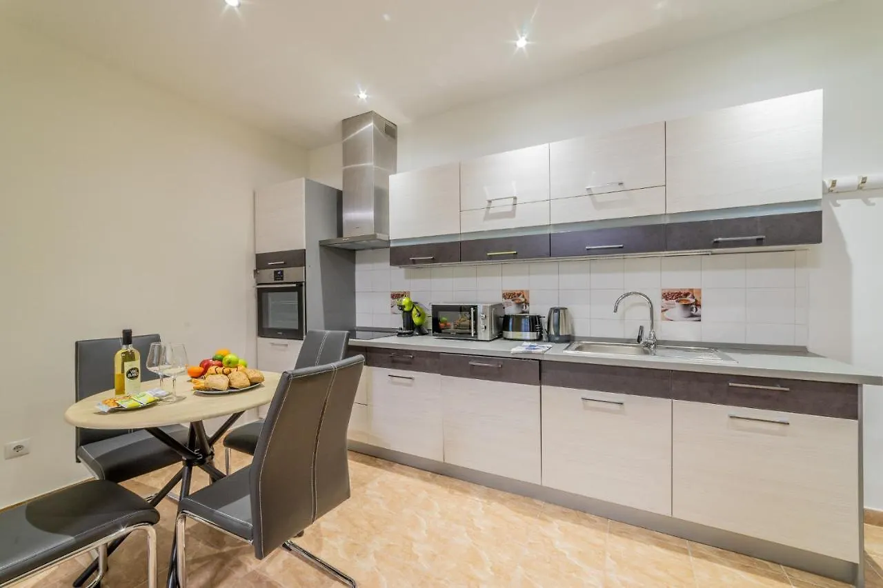 Filler Classy Apartman Budapeste Hungria